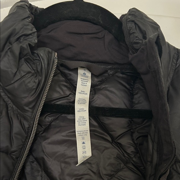Lululemon Size 6 Black Quilted Vest - Picture 2 of 5